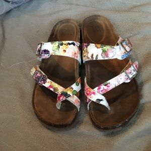 💞Time tru sandals💞